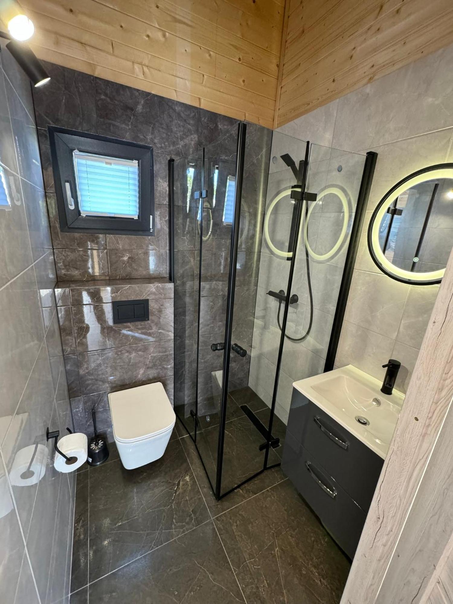 Osrodek Wczasowy Kuba Hotel Jaroslawiec Ngoại thất bức ảnh