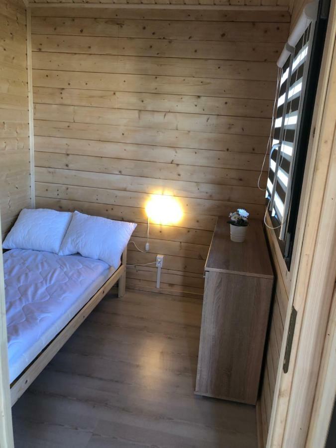 Osrodek Wczasowy Kuba Hotel Jaroslawiec Ngoại thất bức ảnh