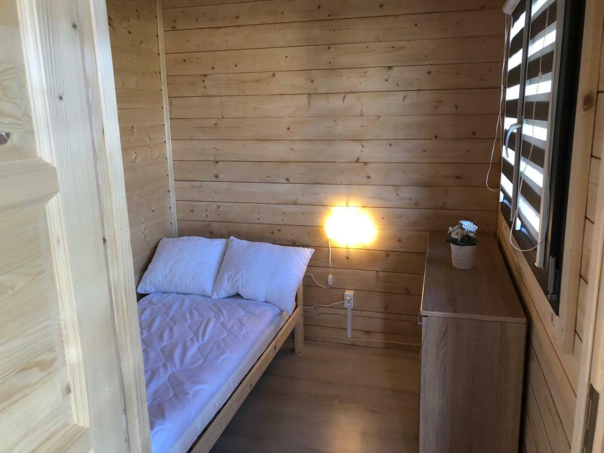 Osrodek Wczasowy Kuba Hotel Jaroslawiec Ngoại thất bức ảnh